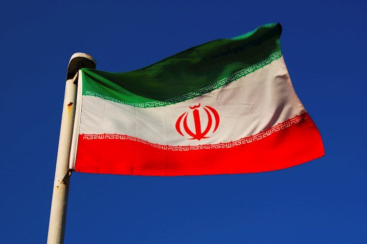 Иран запустил баллистическую ракету, нанеся удар по консульству США в Эрбиле, Ирак.